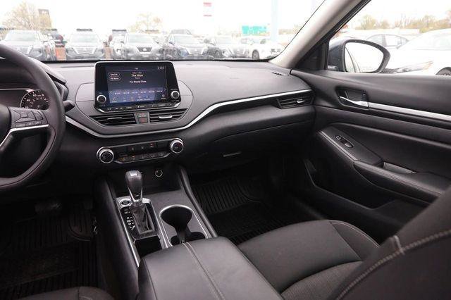 Used 2022 Nissan Altima 2.5 SV image 23