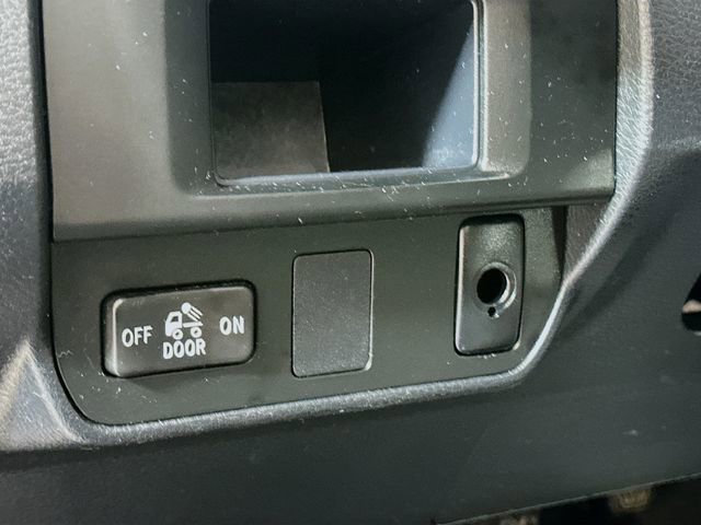 Used 2017 Toyota Tacoma SR5 image 11