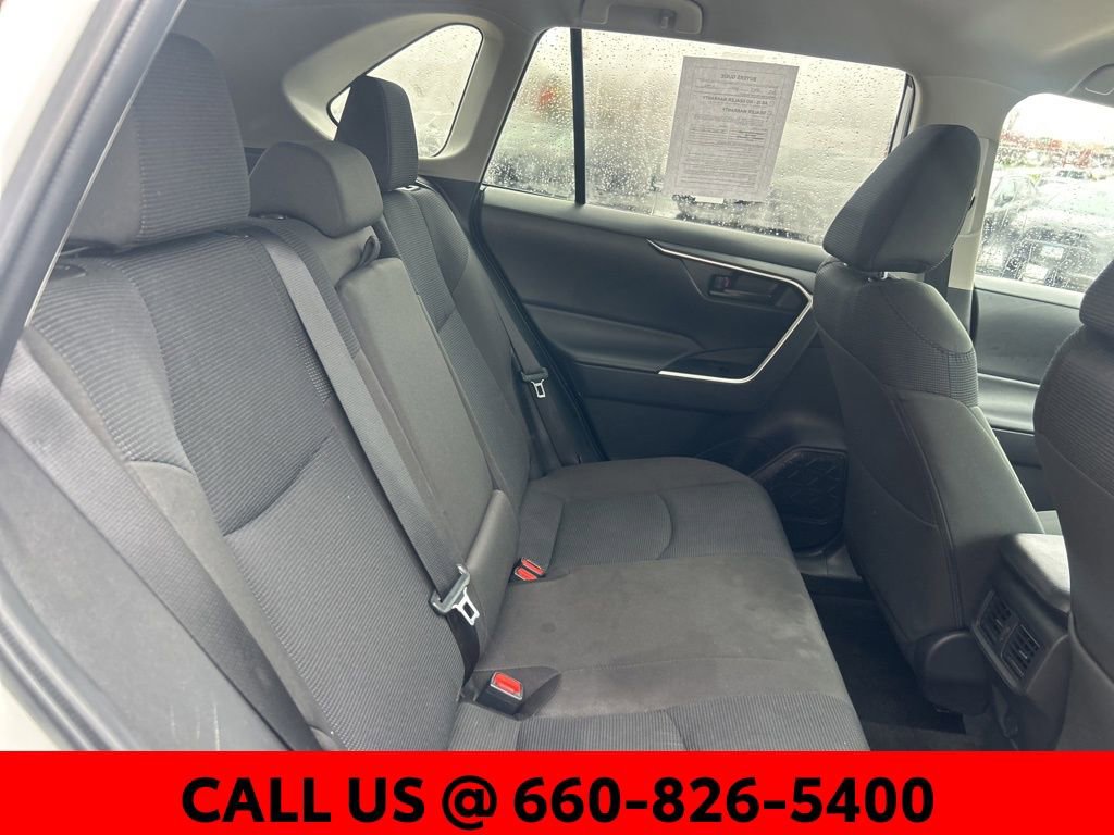 Used 2025 Toyota RAV4 LE AWD/4WD image 8