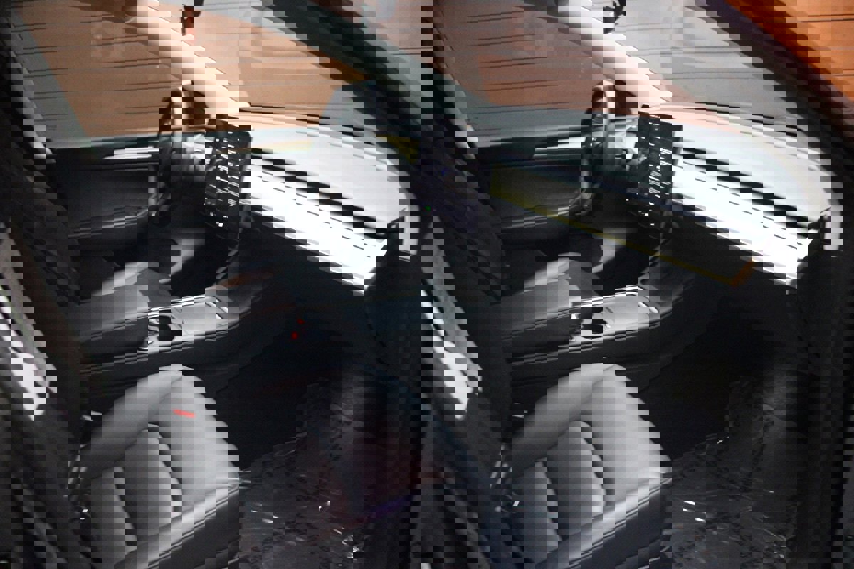 Used 2023 Tesla Model Y Long Range image 30