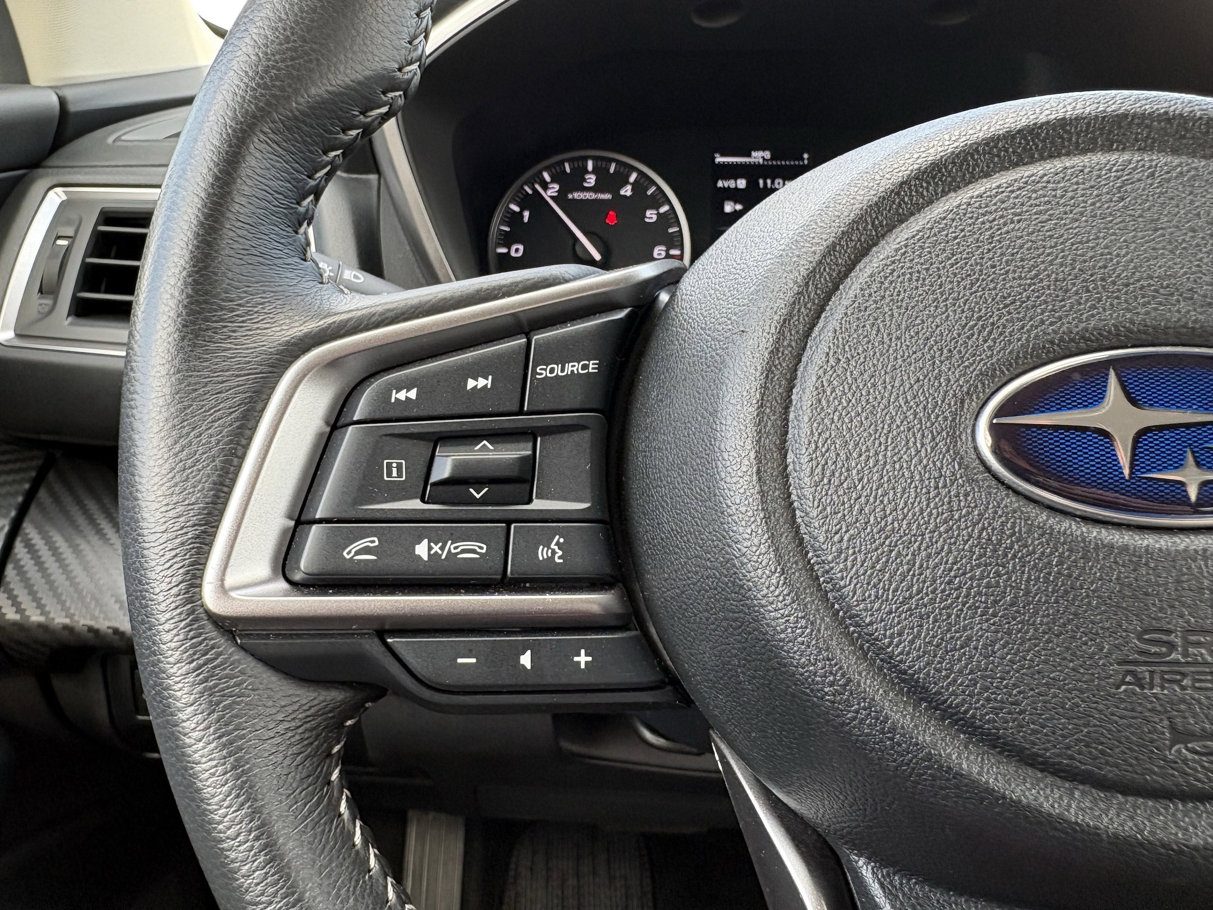 Certified 2025 Subaru Ascent Premium AWD/4WD image 15