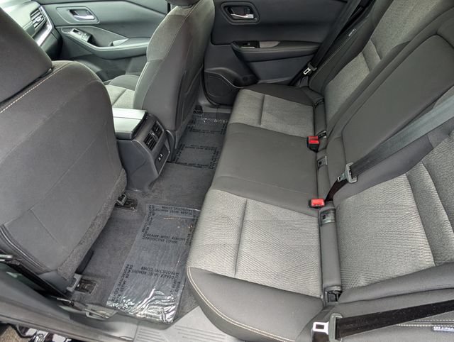 Used 2025 Nissan Rogue SV AWD/4WD image 10