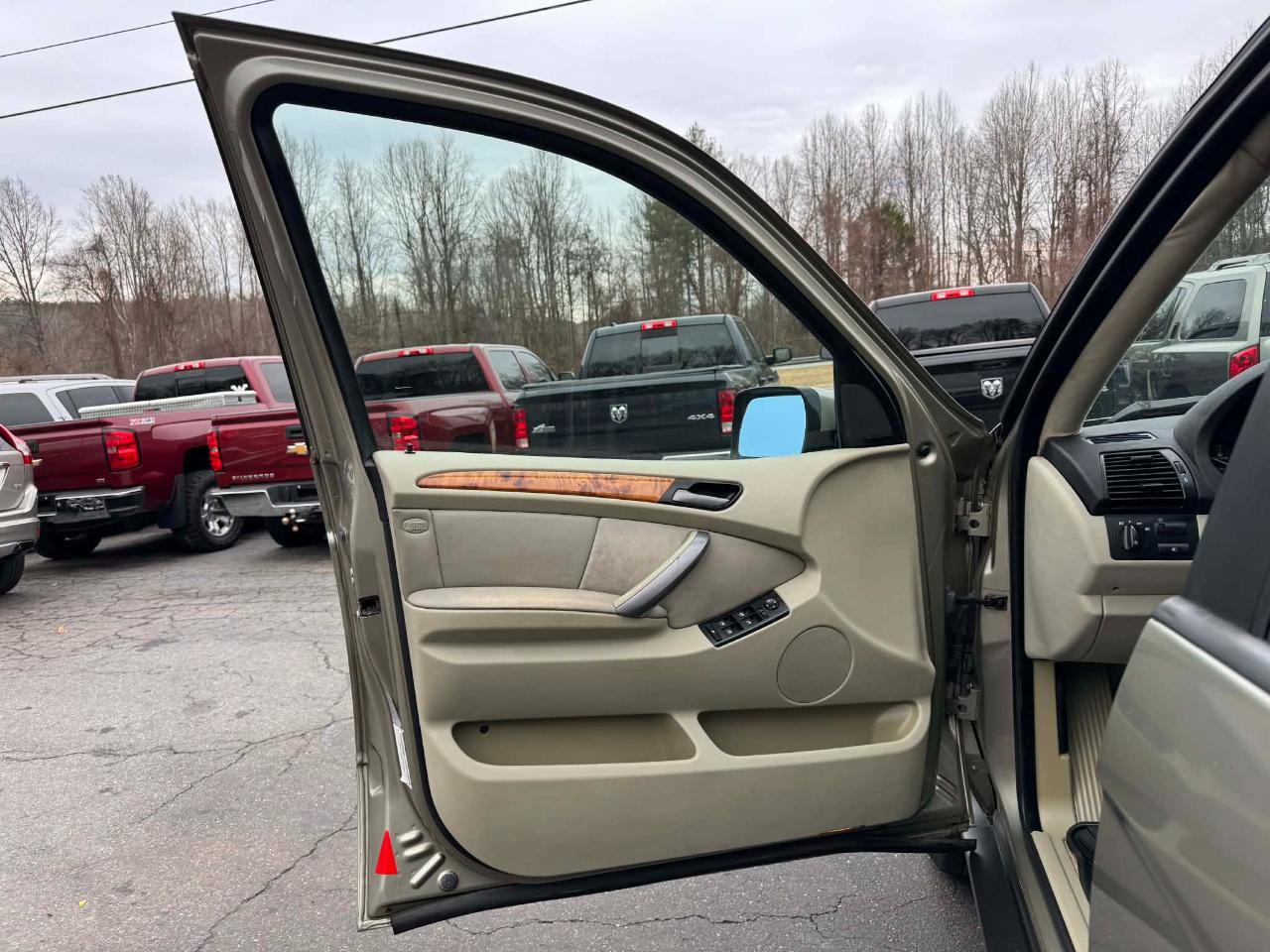 Used 2004 BMW X5 3.0i image 9