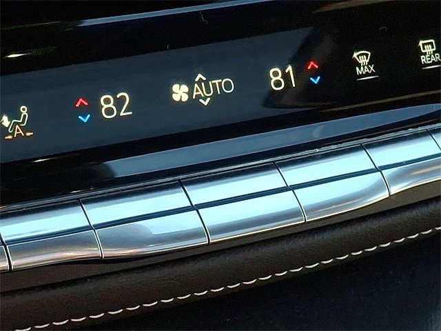 Certified 2023 Cadillac Escalade Premium Luxury image 22