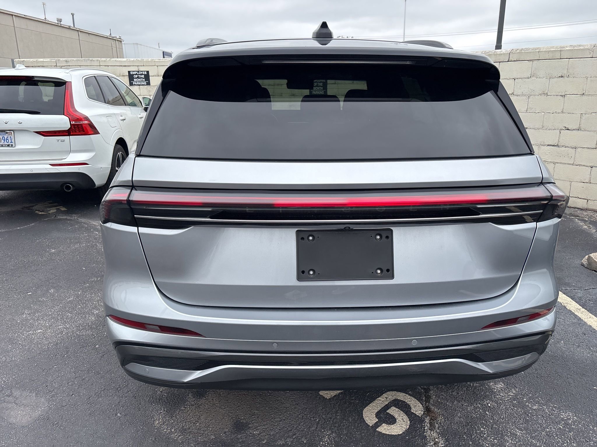 Used 2024 Lincoln Nautilus Reserve w/ Equipment Group 202A image 8