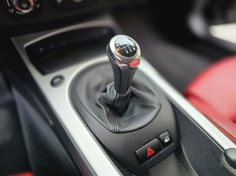 Used 2007 BMW Z4 3.0si image 36