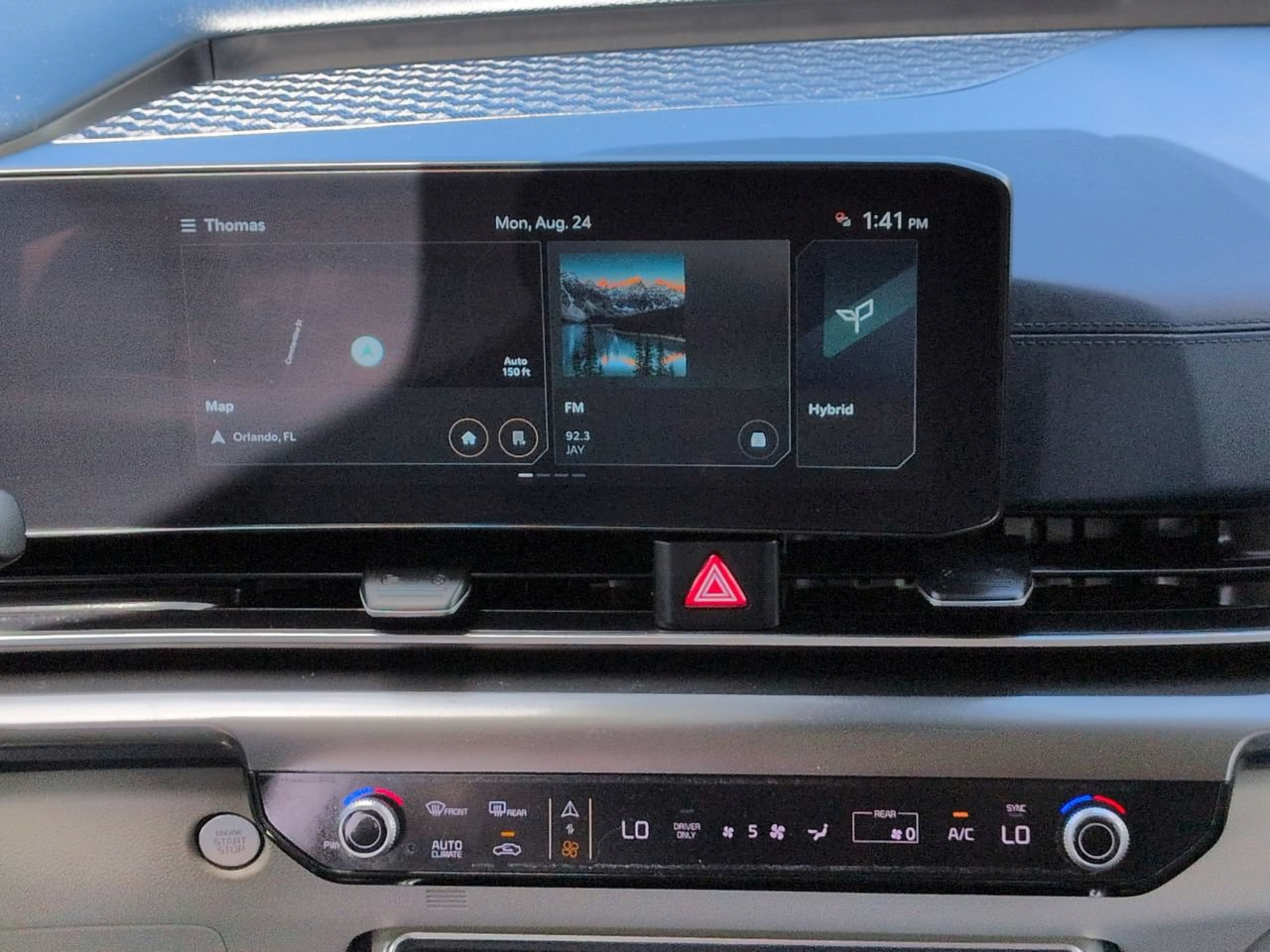 Certified 2025 Kia Carnival SX w/ SX Dark Edition Package FWD image 23