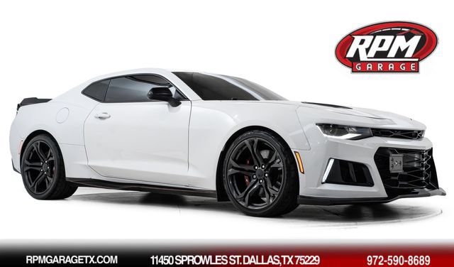 Used 2017 Chevrolet Camaro SS RWD image 1