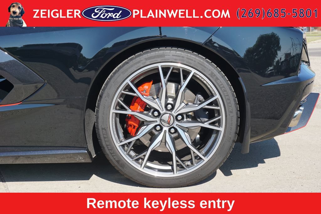 Used 2024 Chevrolet Corvette Stingray Premium Conv w/ Z51 Performance Package RWD image 11