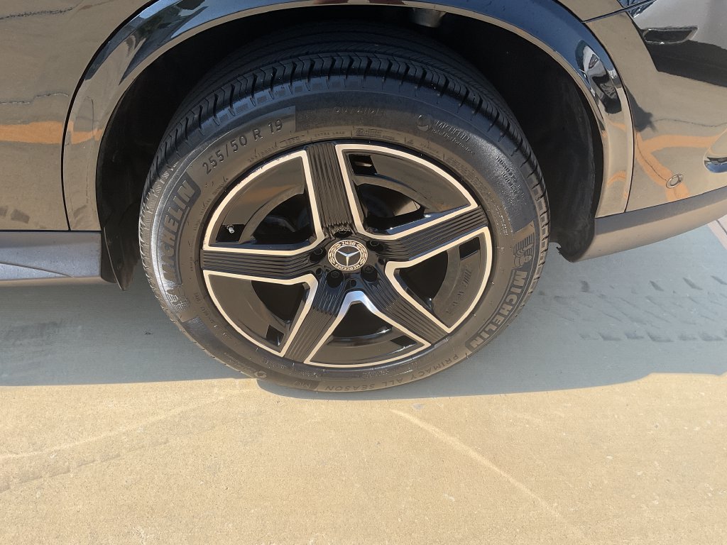 Used 2025 Mercedes-Benz GLC 300 image 35
