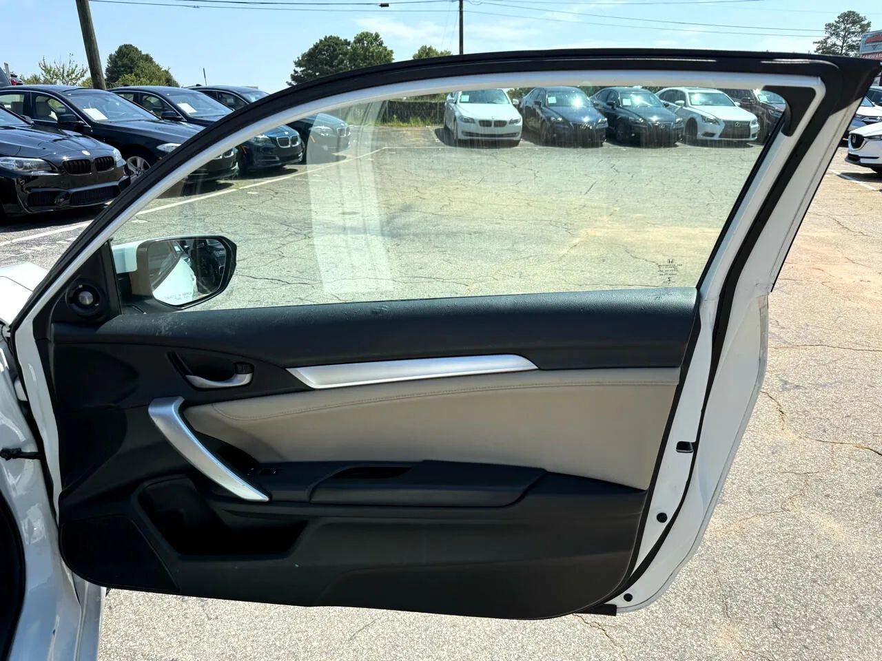 Used 2017 Honda Civic EX-L image 27