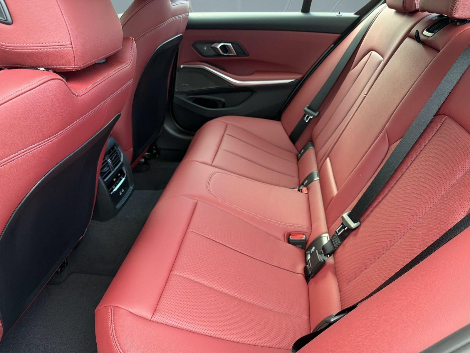 New 2026 BMW 330i Sedan w/ Premium Package RWD image 21