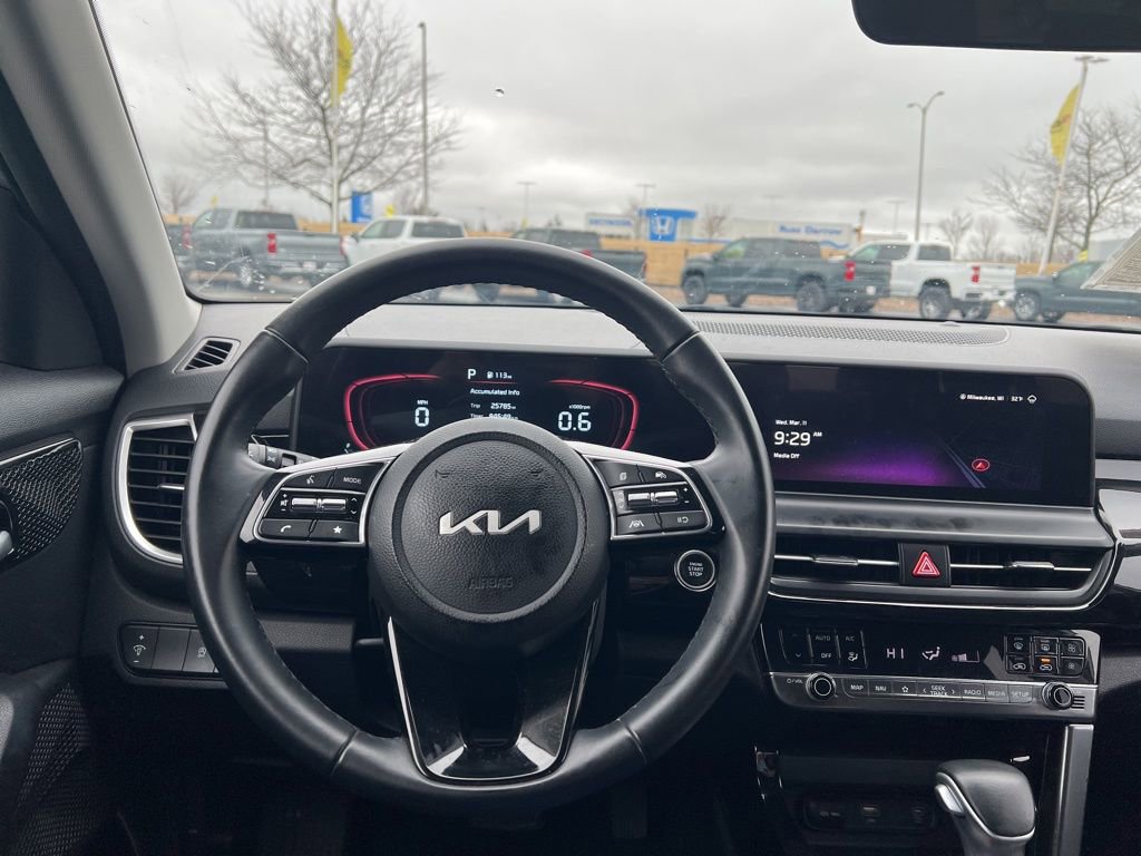 Used 2025 Kia Seltos S image 25