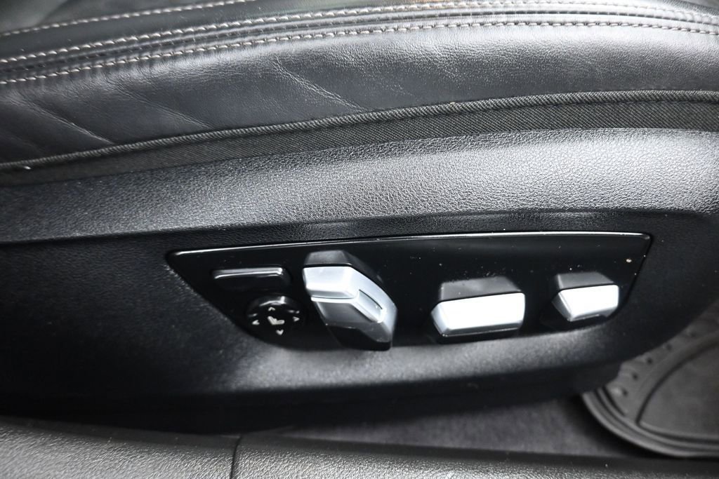 Used 2018 BMW 540i xDrive AWD/4WD image 44