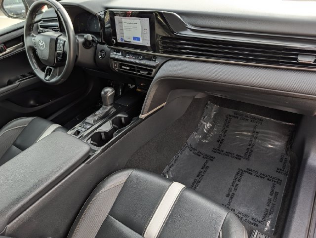 Used 2025 Toyota Camry SE FWD image 31