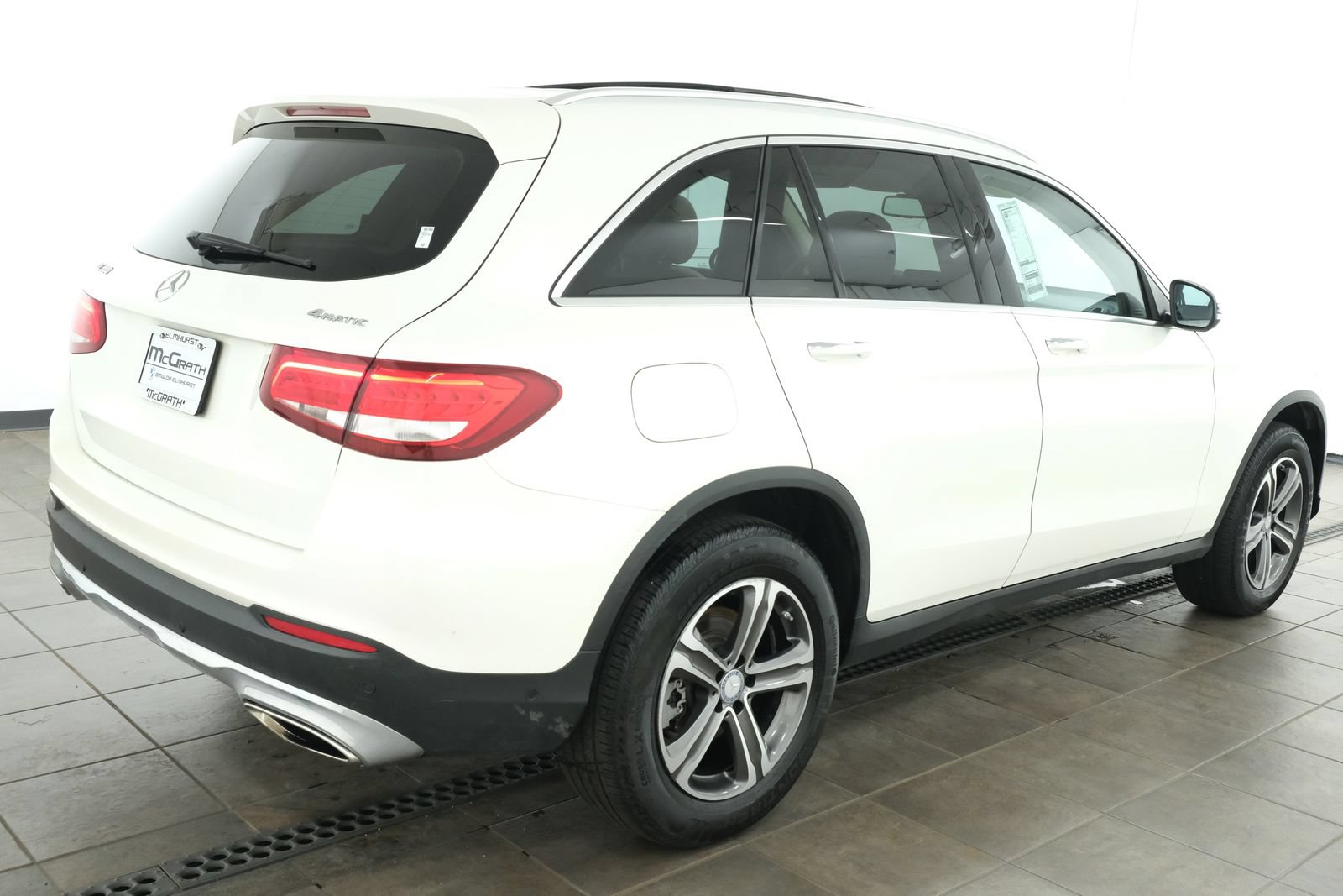 Used 2017 Mercedes-Benz GLC 300 4MATIC image 5