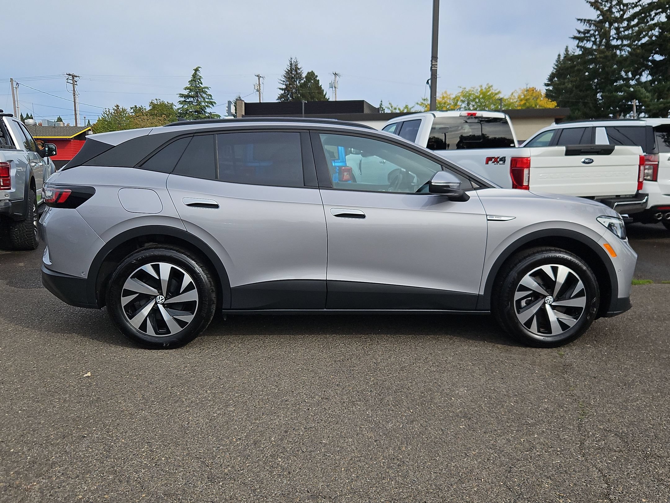 Used 2023 Volkswagen ID.4 Pro AWD/4WD image 6
