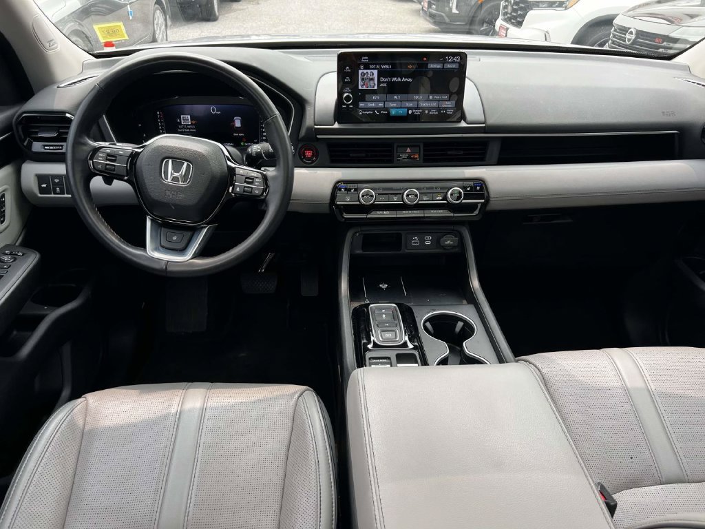 Used 2023 Honda Pilot Elite image 14