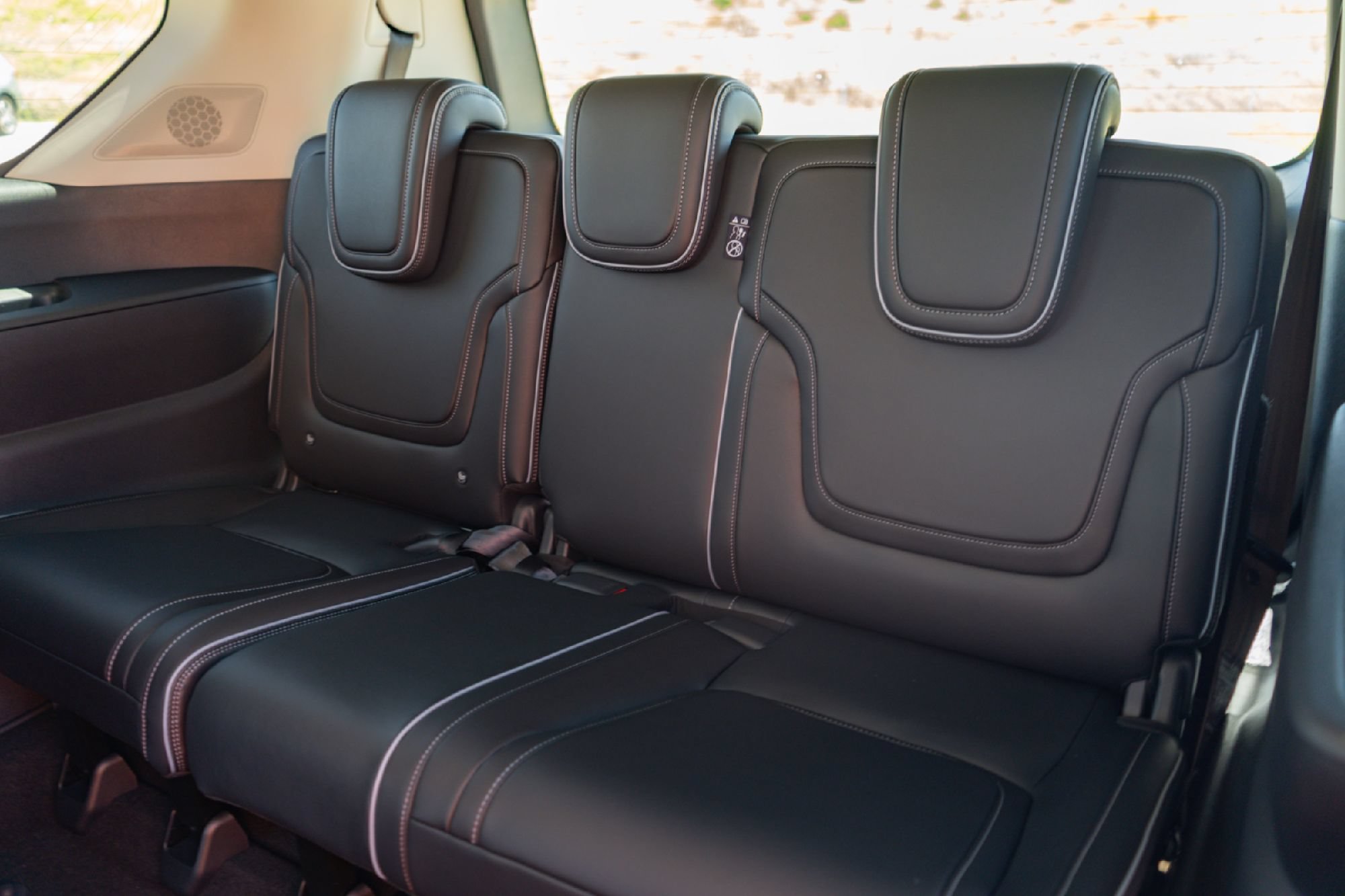 New 2027 INFINITI QX80 Luxe RWD image 24
