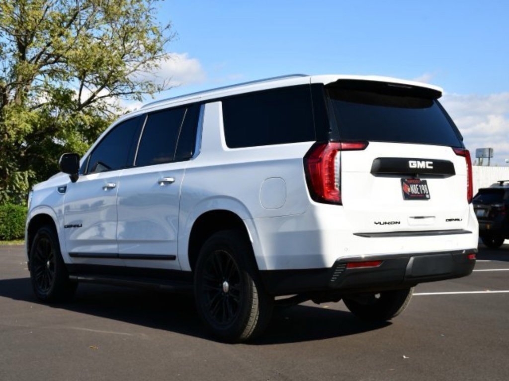 Used 2021 GMC Yukon XL SLT image 5