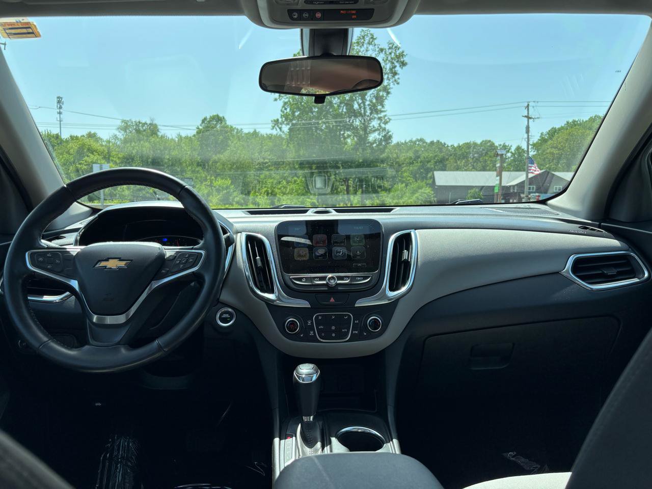 Used 2018 Chevrolet Equinox LT w/ Sun & Infotainment Package FWD image 32