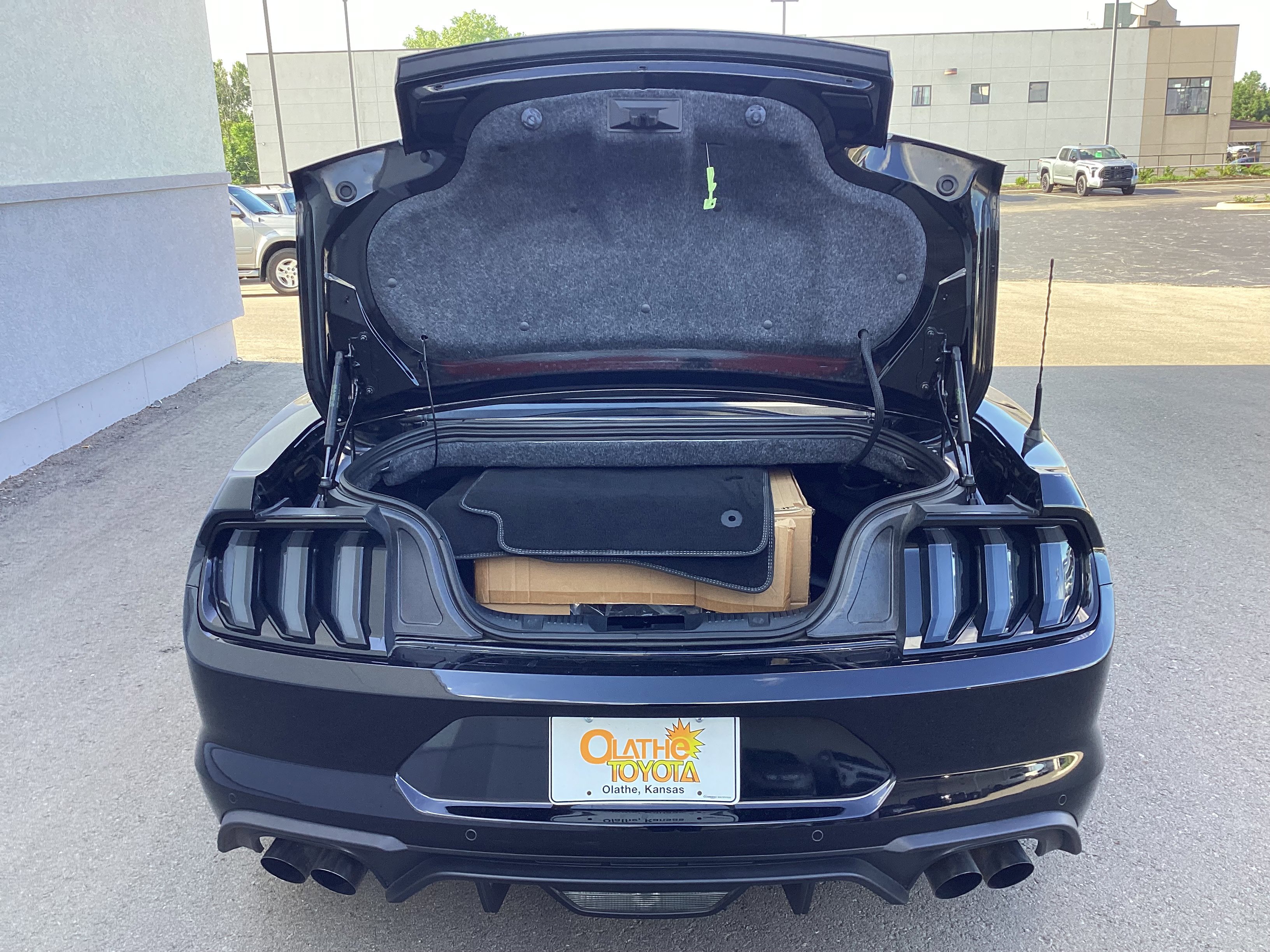 Used 2019 Ford Mustang GT Premium w/ GT Performance Package RWD image 29