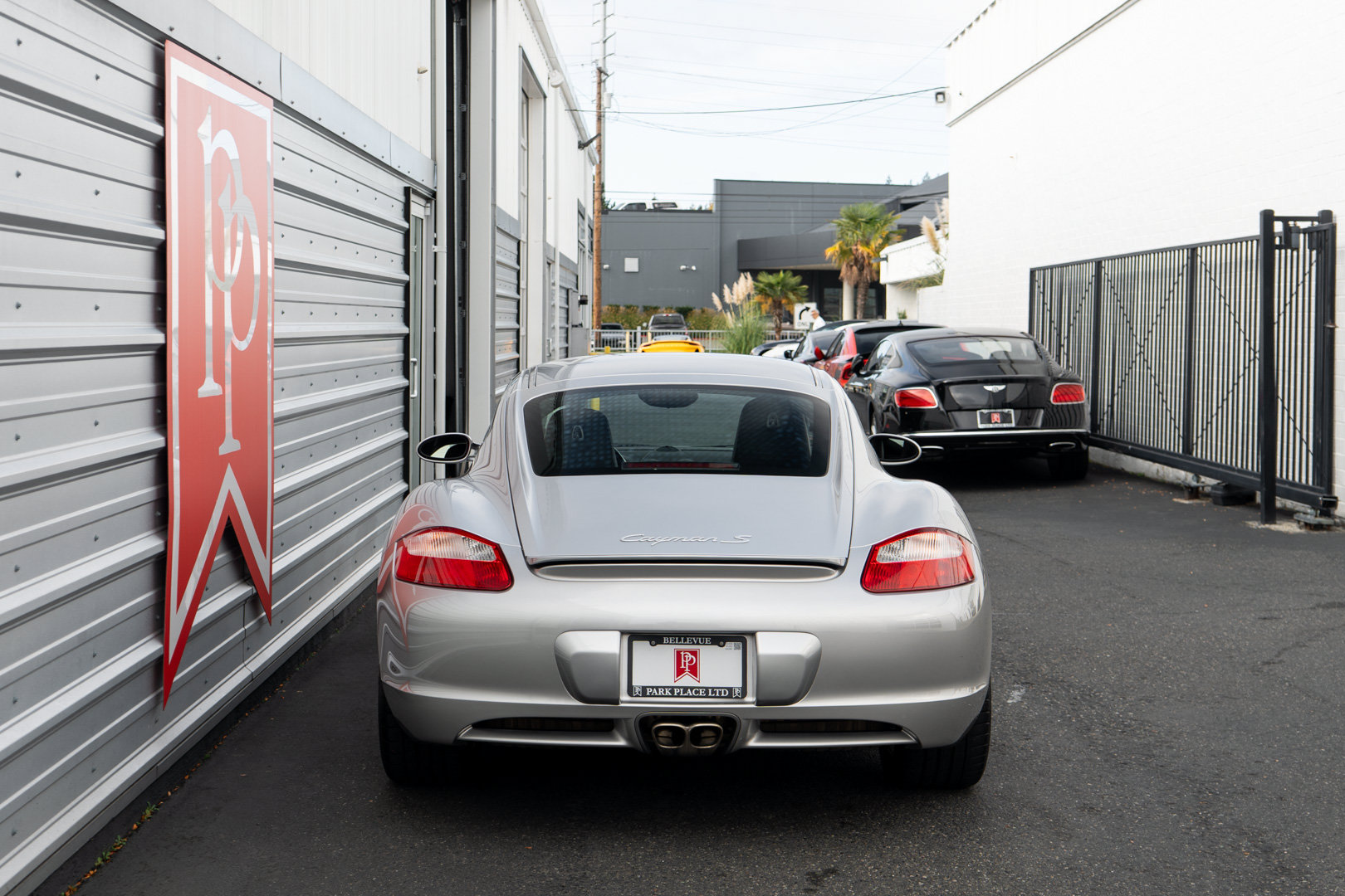 Used 2006 Porsche Cayman S RWD image 2