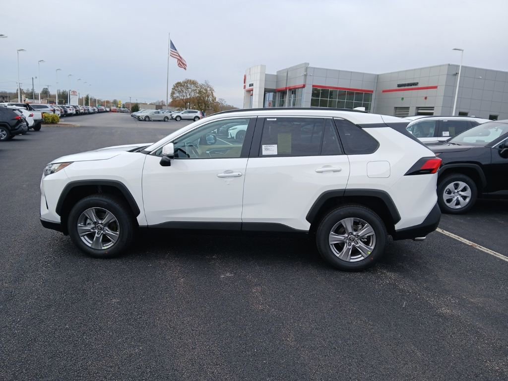 New 2025 Toyota RAV4 XLE image 4