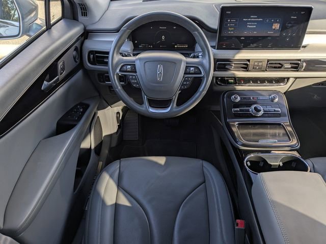 Used 2022 Lincoln Nautilus Reserve w/ Luxury Package image 16