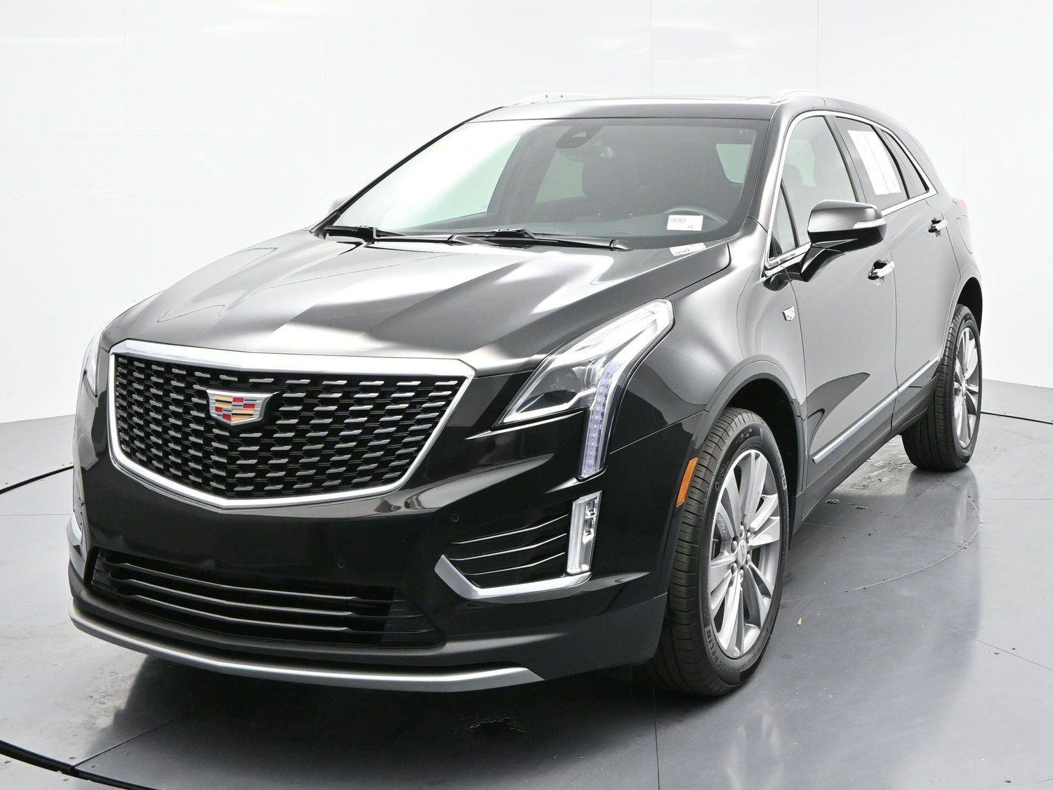 Certified 2025 Cadillac XT5 Premium Luxury image 3