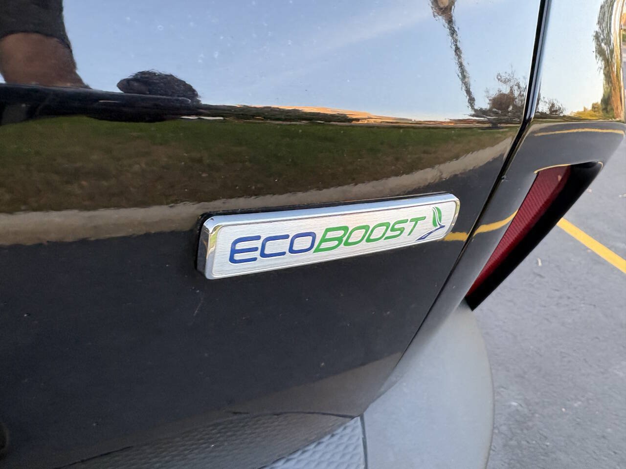 Used 2020 Ford Escape SE FWD image 18