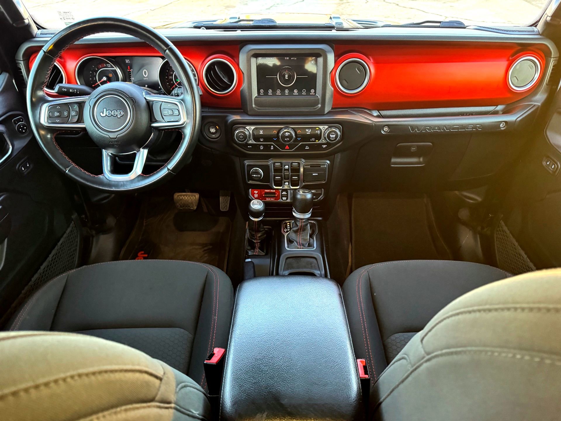 Used 2021 Jeep Wrangler Unlimited Rubicon w/ Steel Bumper Group image 19