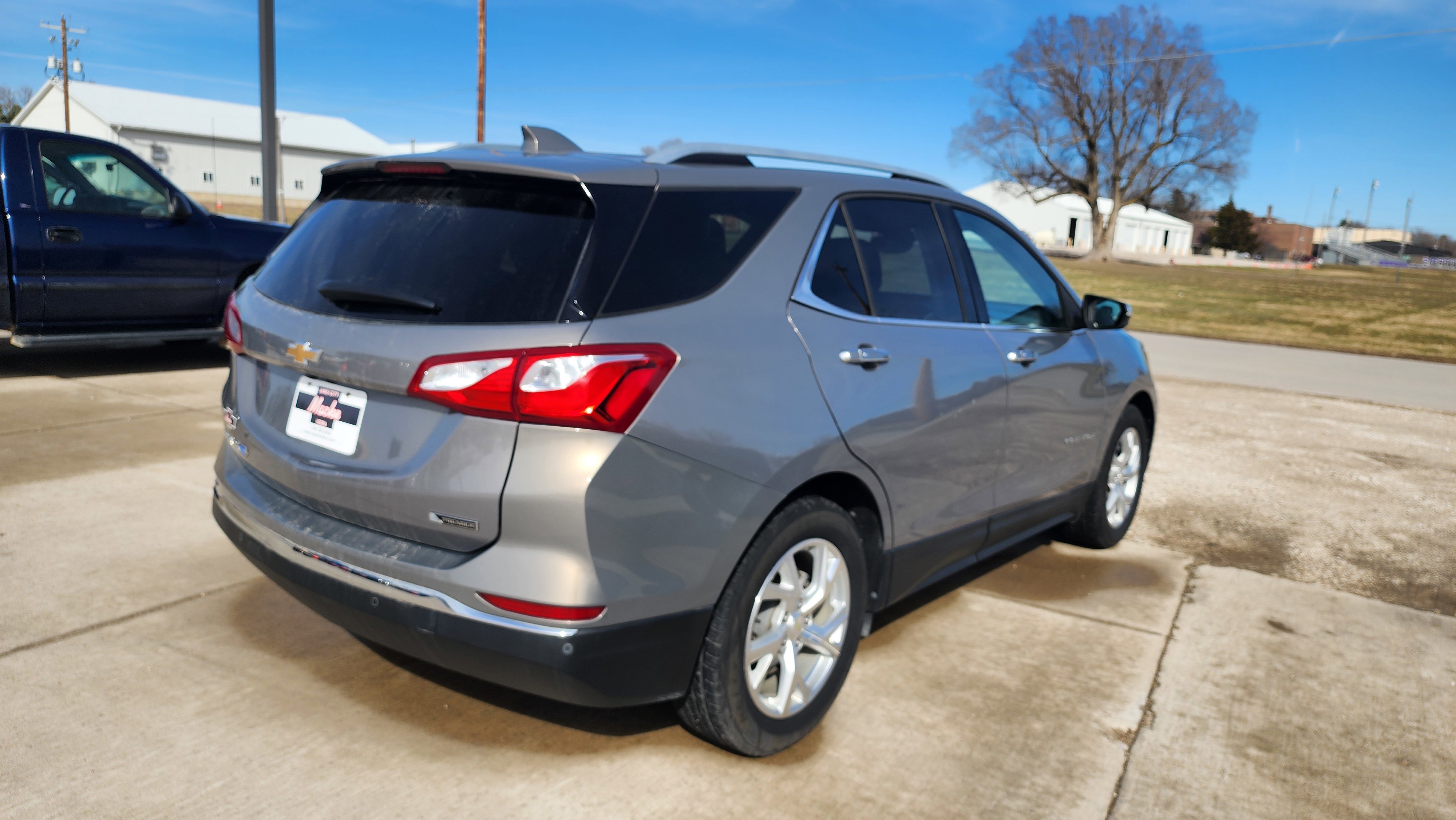 Used 2018 Chevrolet Equinox Premier FWD image 5