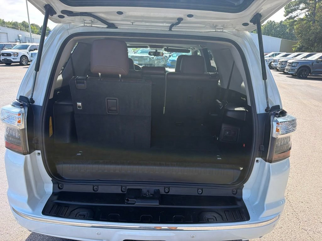 Used 2016 Toyota 4Runner Limited RWD image 10