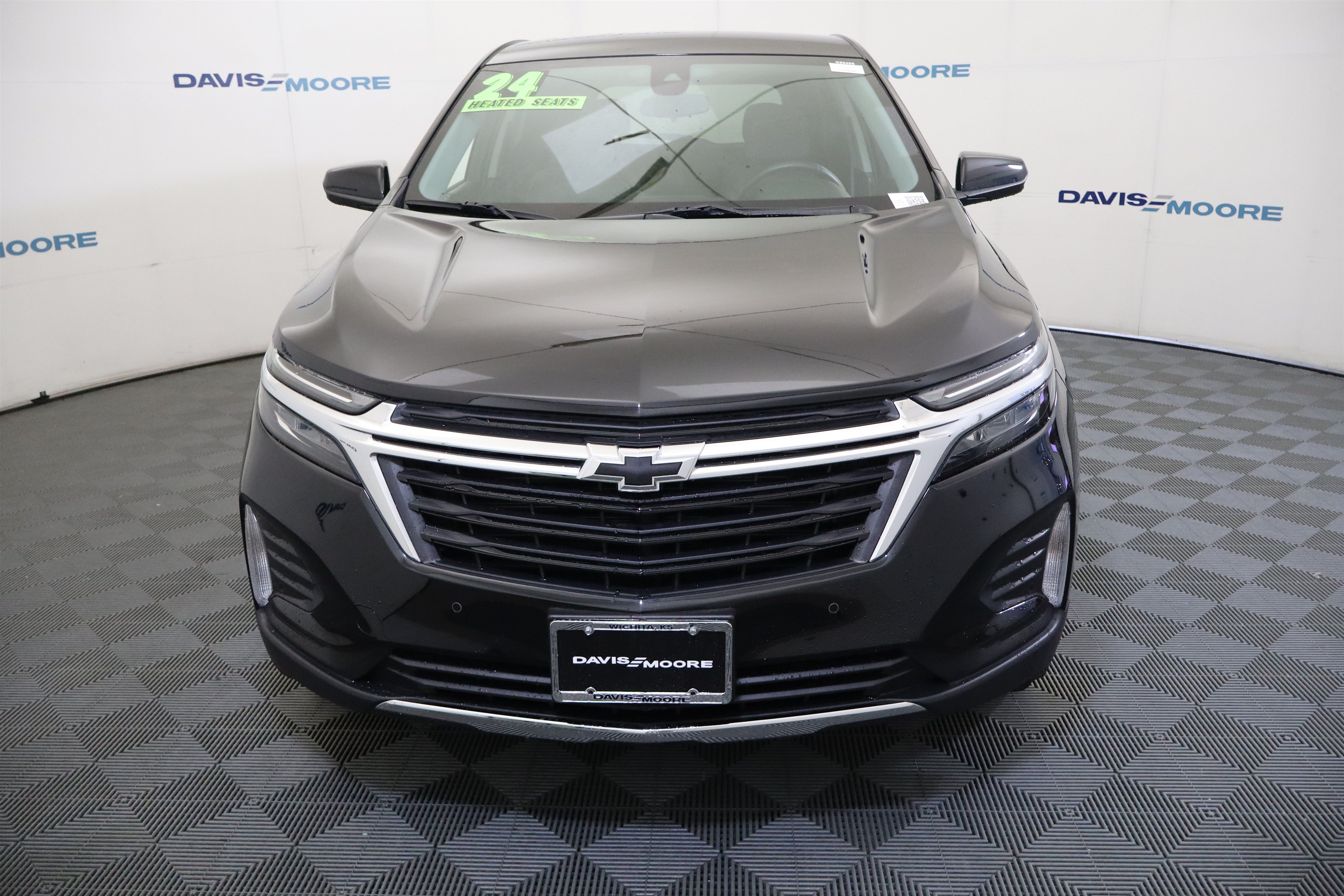 Used 2024 Chevrolet Equinox LT w/ LPO, Floor Liner Package FWD image 15