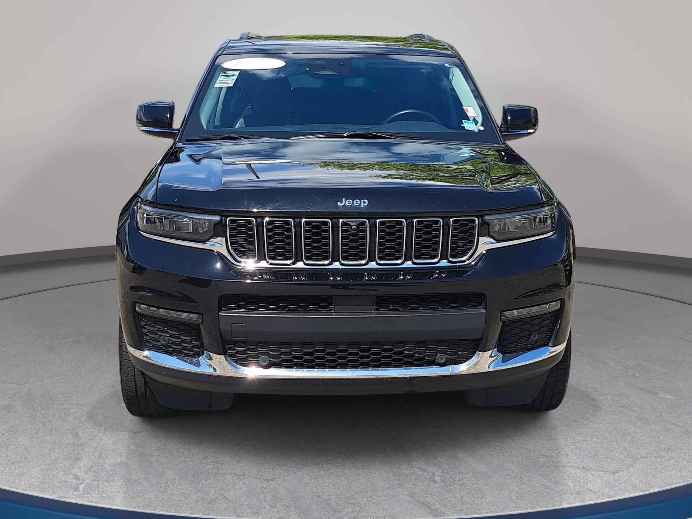 Used 2022 Jeep Grand Cherokee L Limited w/ Luxury Tech Group II AWD/4WD image 2