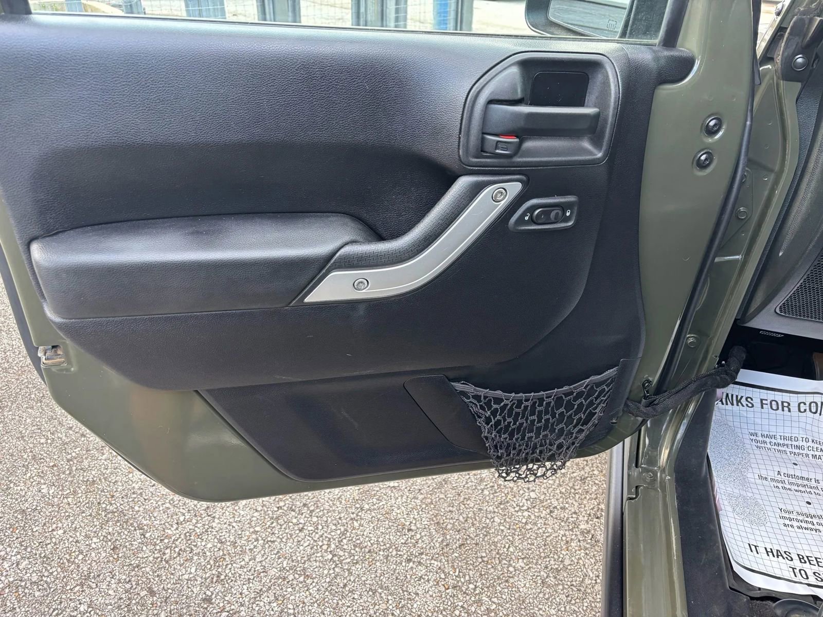 Used 2015 Jeep Wrangler Unlimited Rubicon w/ Connectivity Group image 17