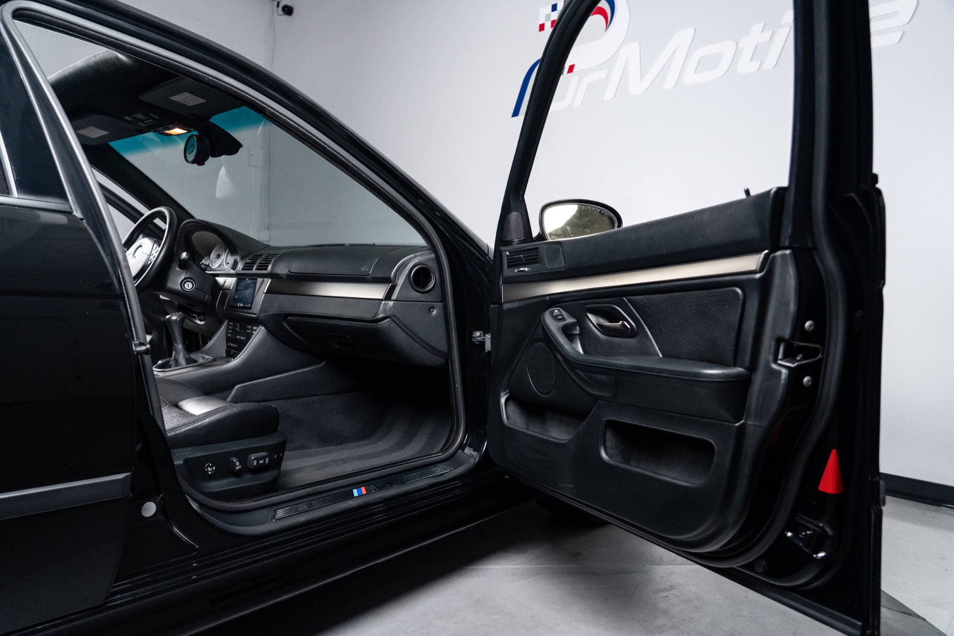 Used 2000 BMW M5 RWD image 43
