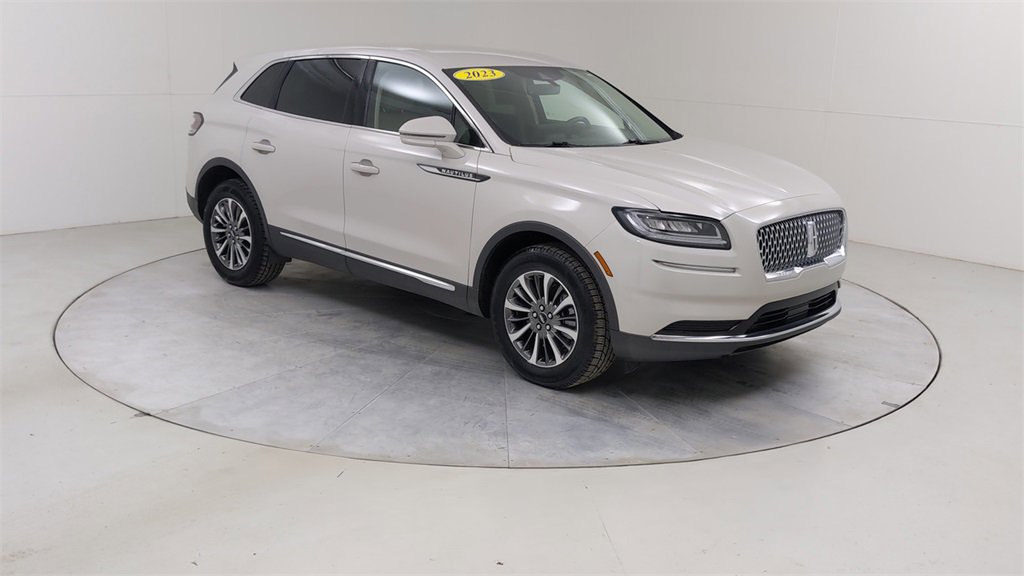 Used 2023 Lincoln Nautilus AWD w/ Premium Package image 10