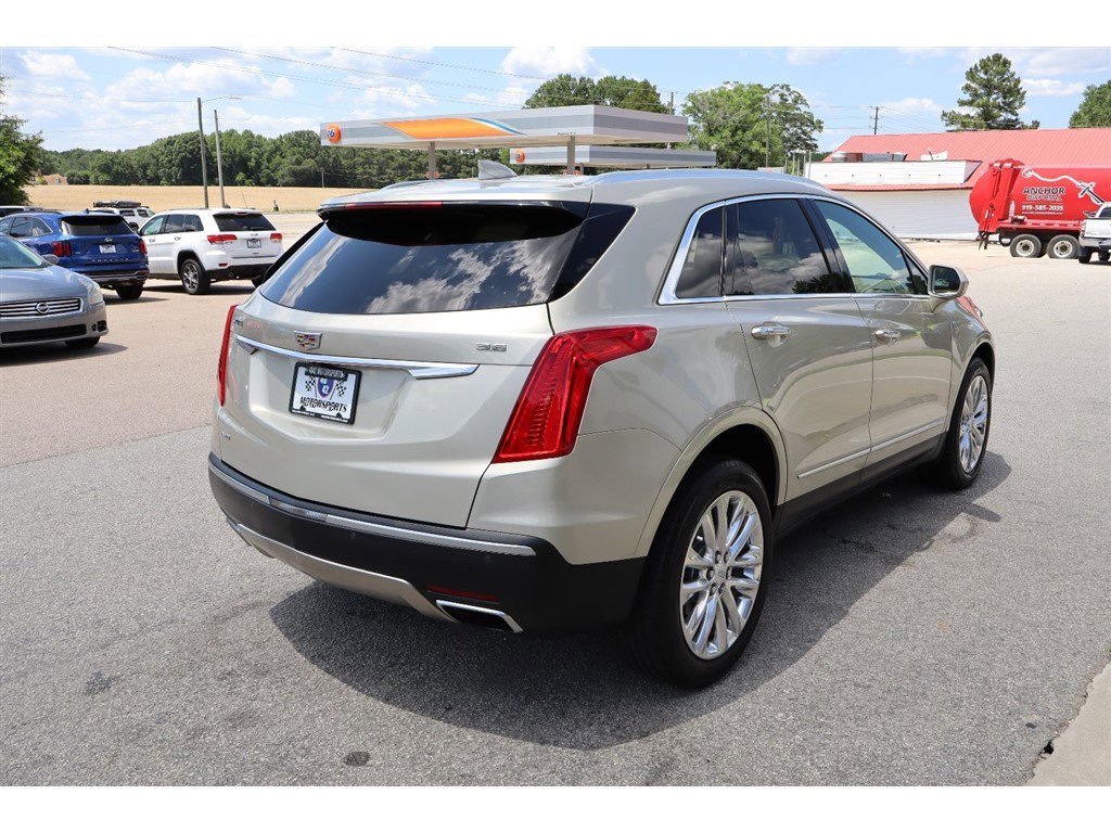 Used 2017 Cadillac XT5 Platinum AWD/4WD image 9