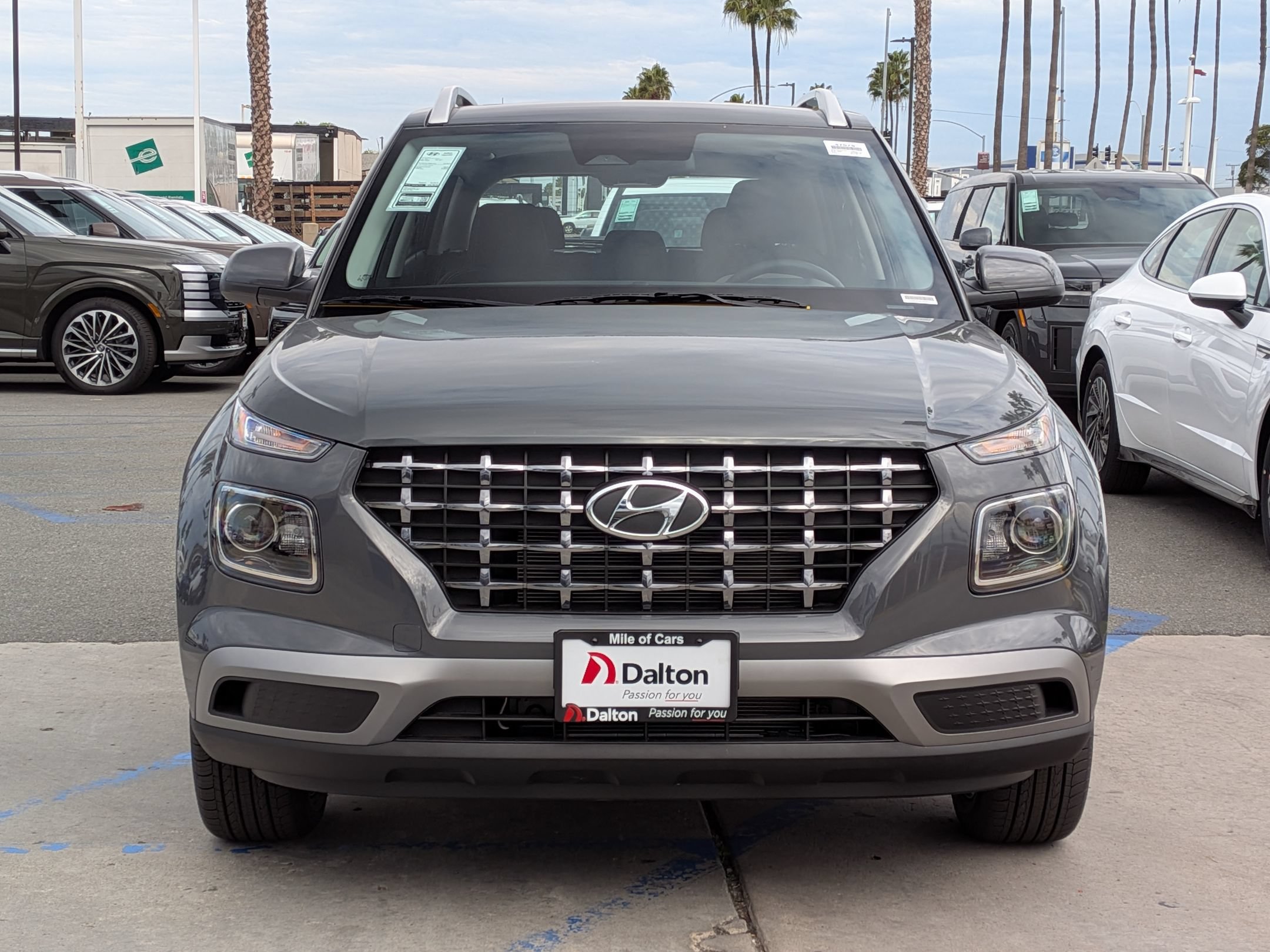 New 2026 Hyundai Venue SEL FWD image 2