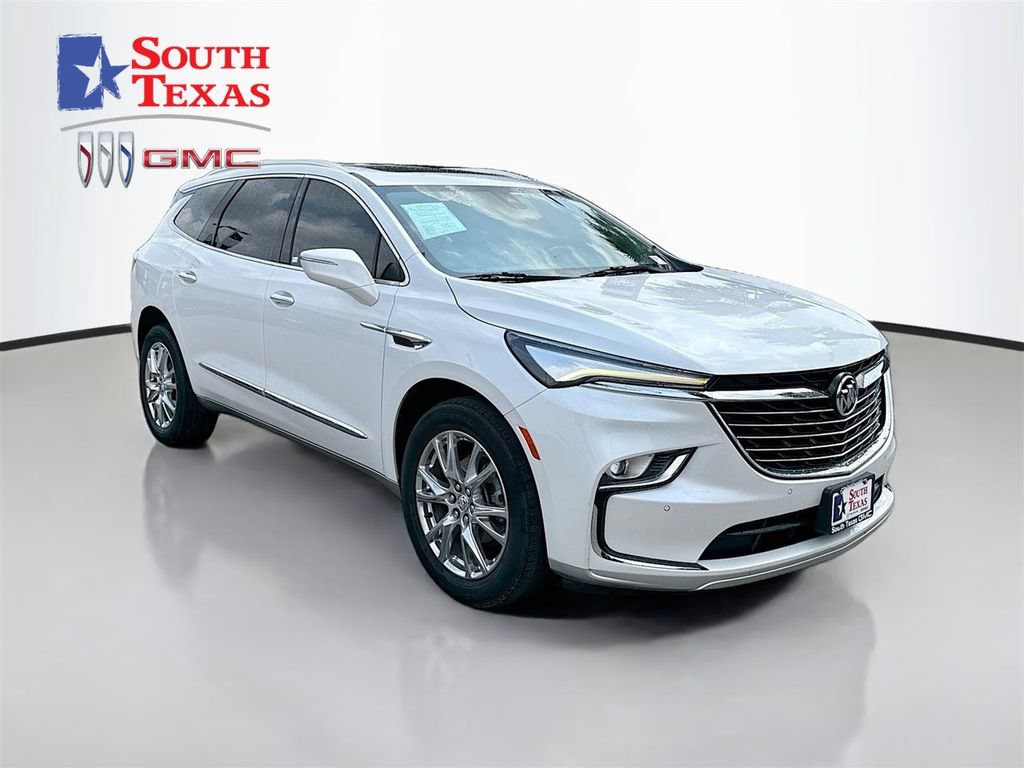 Used 2023 Buick Enclave Essence w/ Experience Buick Package FWD image 1