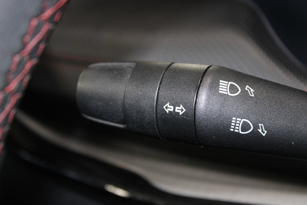 Used 2025 Jeep Compass Trailhawk AWD/4WD image 34