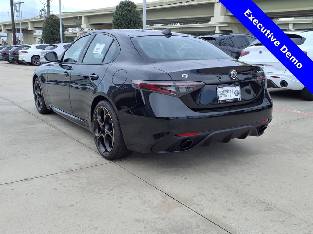 New 2025 Alfa Romeo Giulia w/ Driving Assist Package RWD image 9