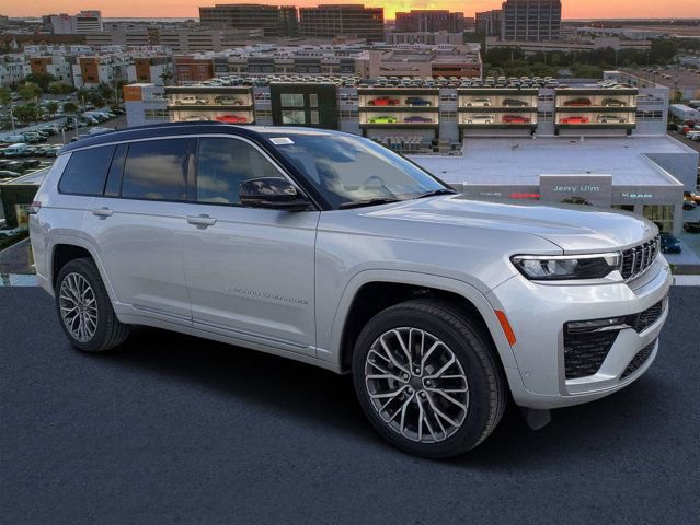 New 2026 Jeep Grand Cherokee L Summit w/ Advanced Protech Group IV AWD/4WD image 1
