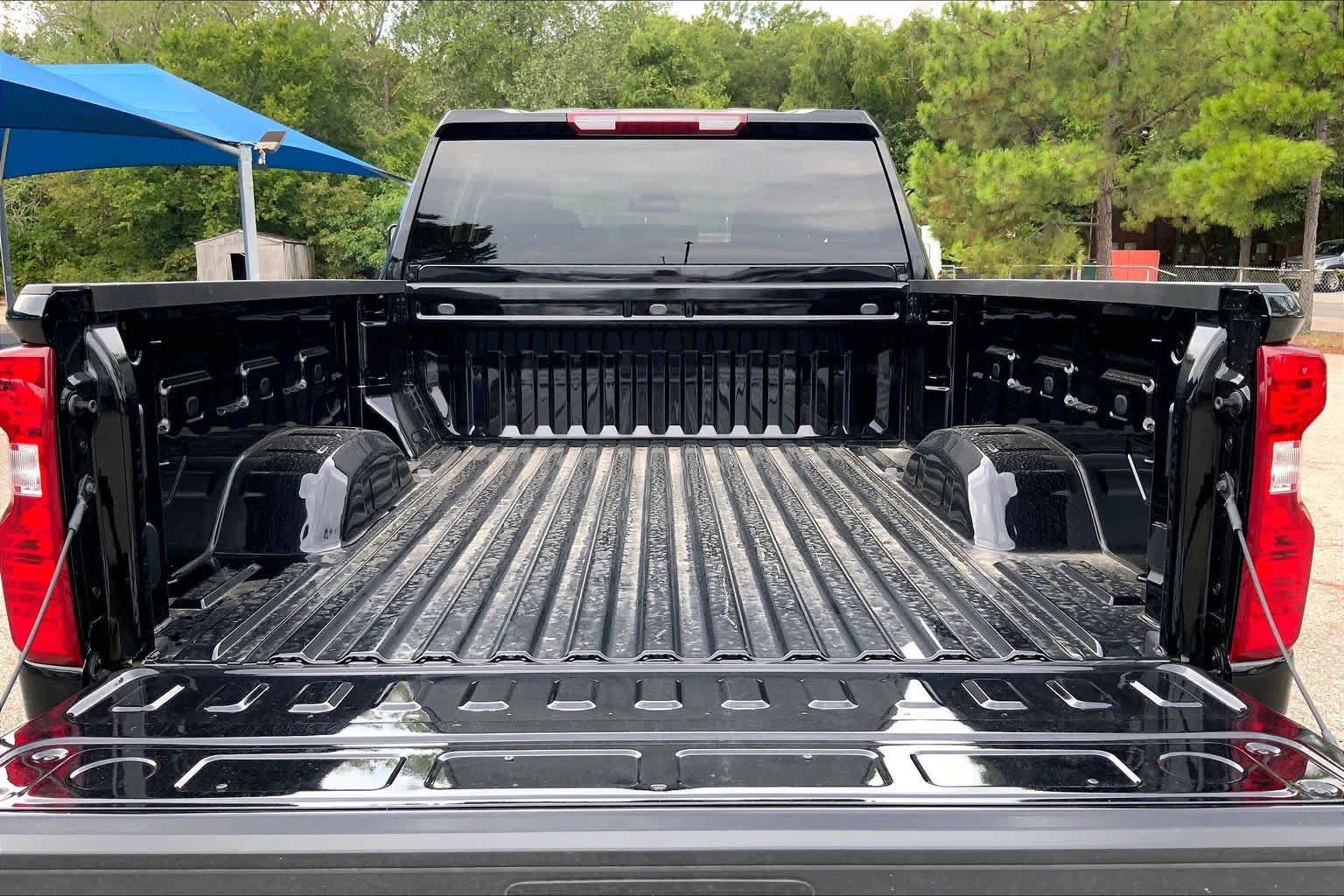 Used 2026 Chevrolet Silverado 2500 Custom w/ Custom Value Package AWD/4WD image 34