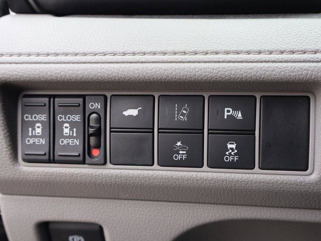 Used 2018 Honda Odyssey Touring image 42
