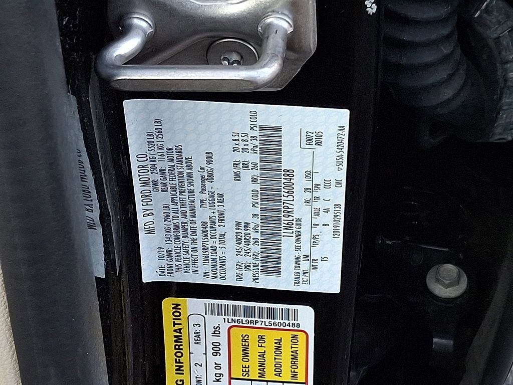 Used 2020 Lincoln Continental Reserve image 29