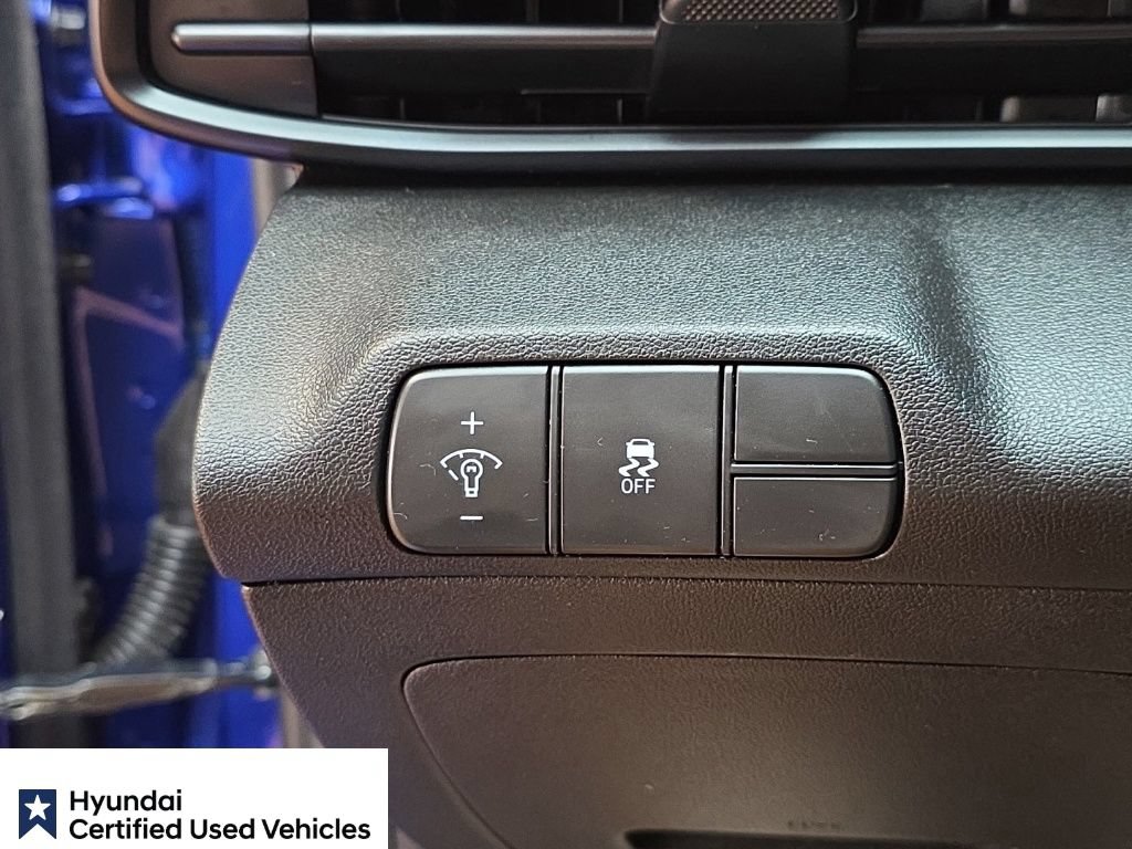 Used 2025 Hyundai Elantra Sport FWD image 27
