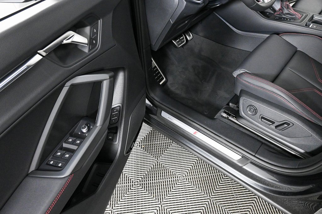 New 2025 Audi Q3 2.0T Premium Plus image 8